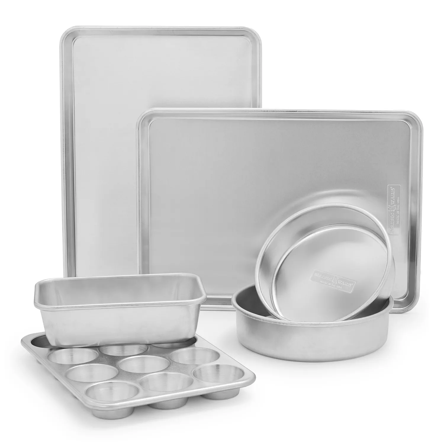 Nordic Ware Naturals Set: 9 x 13 Cake Pan with Lid, 9 Round