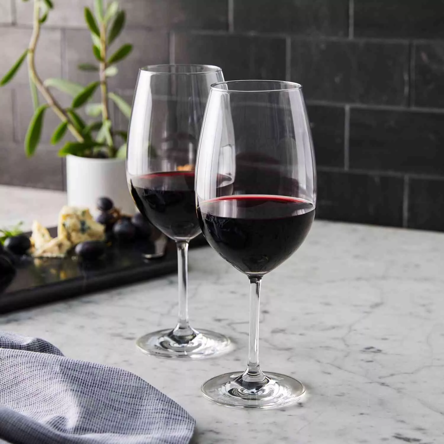 Sur La Table Chateau Full Red Wine Glass