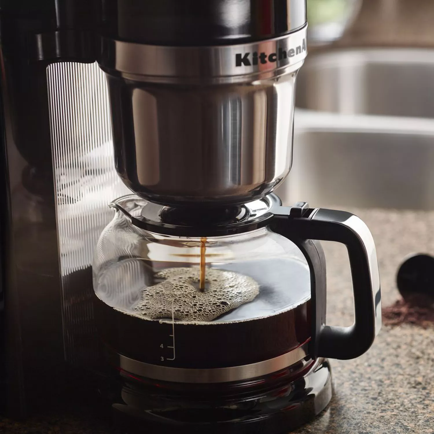 KitchenAid Burr Coffee Grinder offers 70 precise settings to suit all brew  methods » Gadget Flow