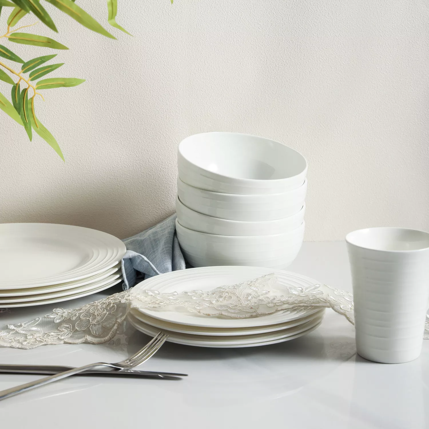 Stone Lain Bone China Round Swirl 16-Piece Dinnerware Set