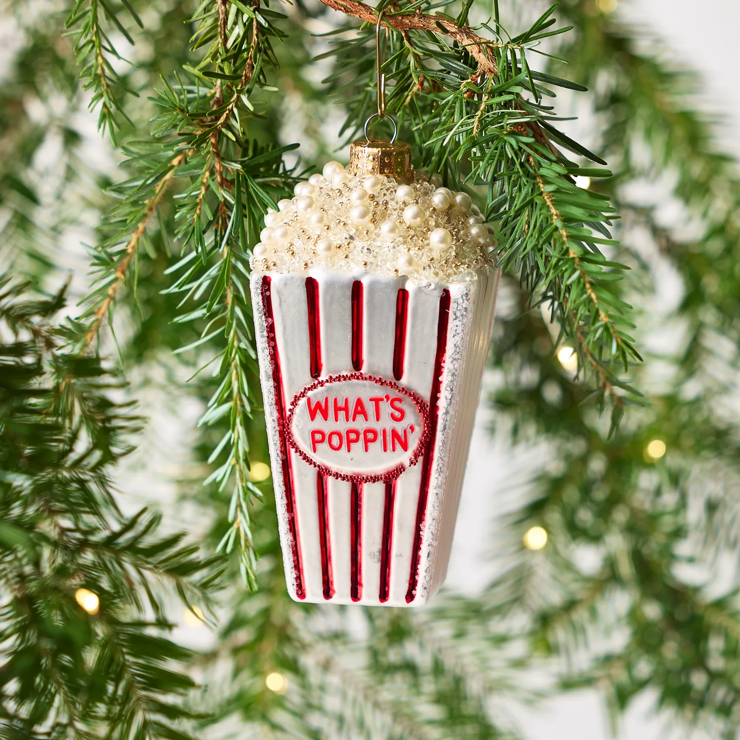 Sur la table Popcorn Ornament