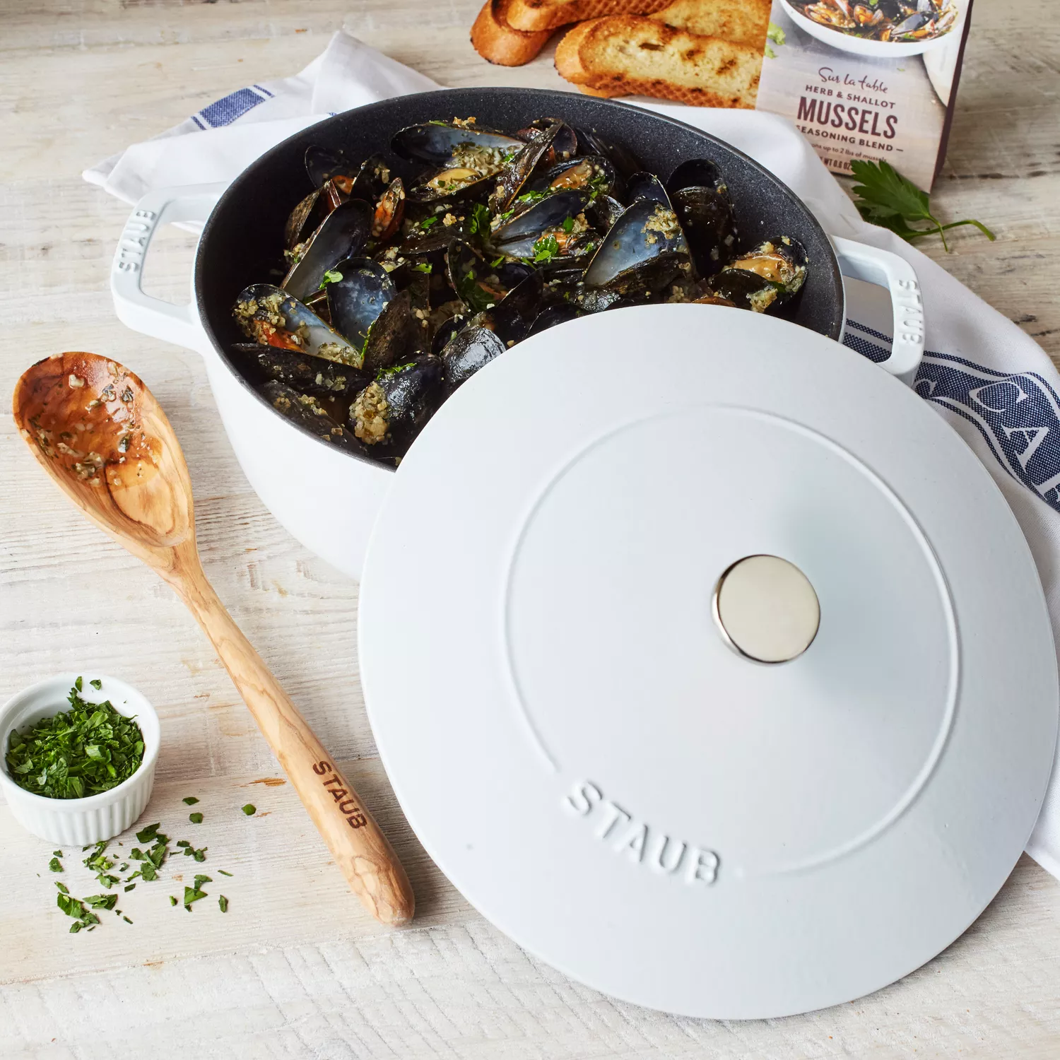 Staub Essential French Oven, 3.75 qt.