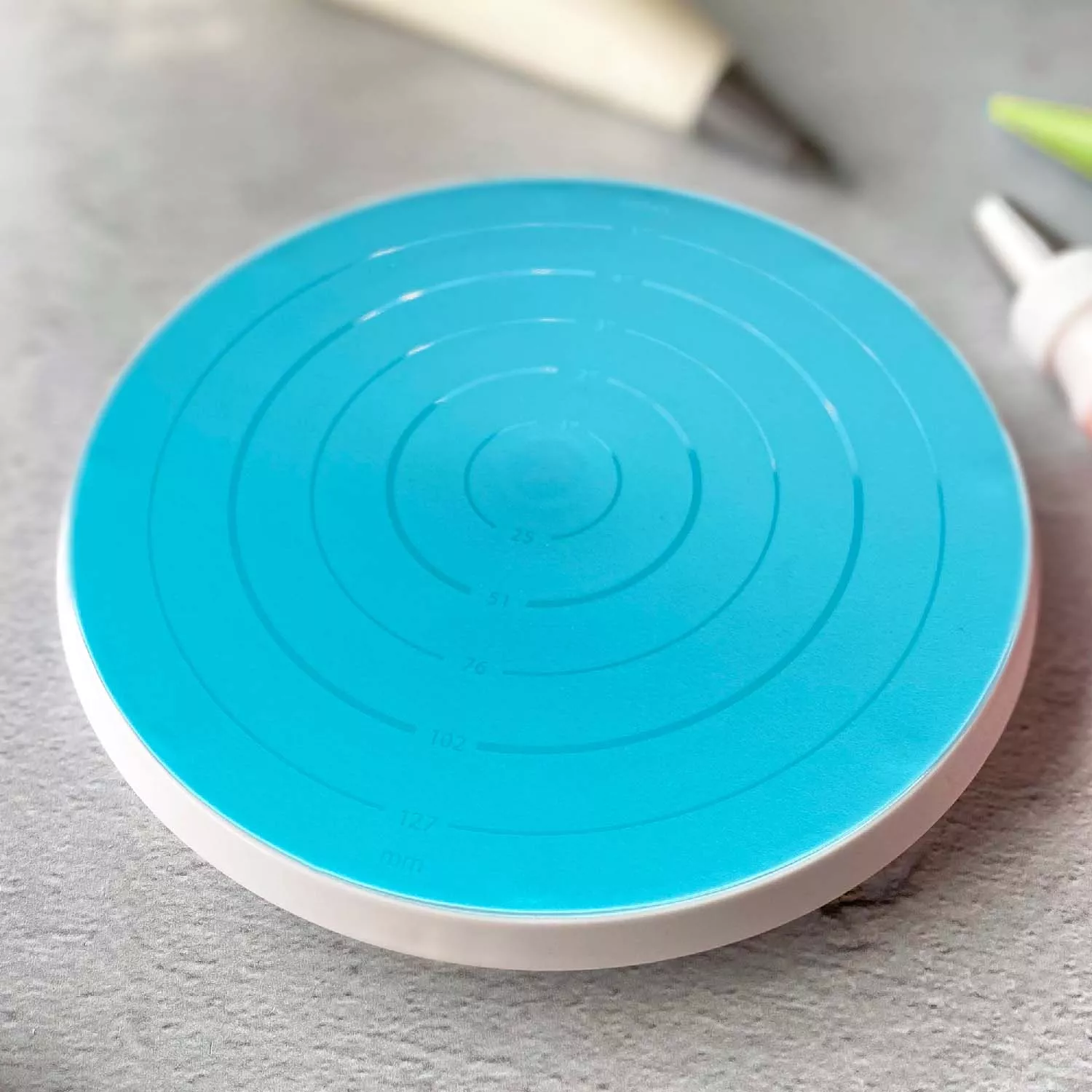 R&M International Rotating Cookie Turntable