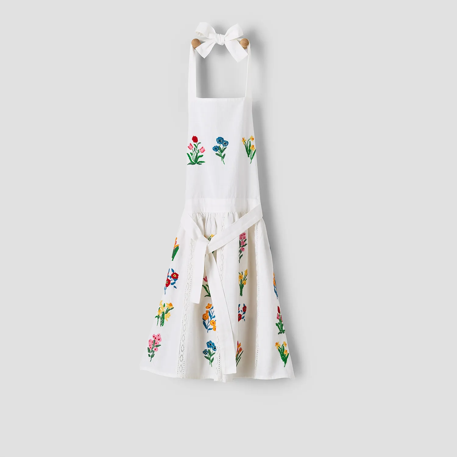 Sur La Table Painter's Garden Embroidered Apron