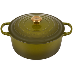 Le Creuset Signature Round Dutch Oven, 7.25 qt. Absolutely wonderful Dutch oven