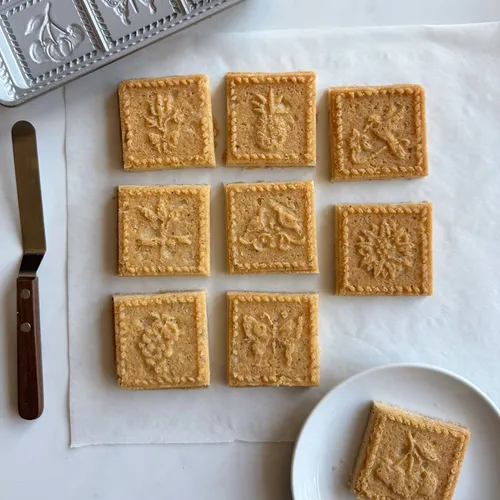 Cardamom Shortbread Cookies
