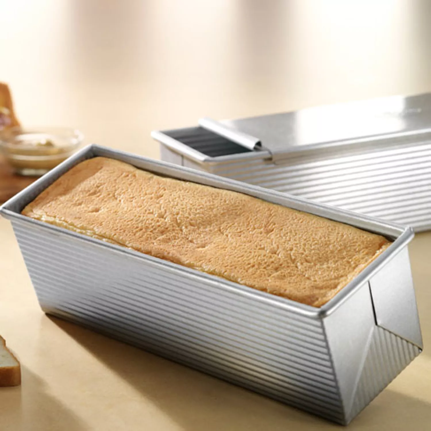 USA Pan Bakeware Pullman Loaf Pan with Cover 13 x 4 in