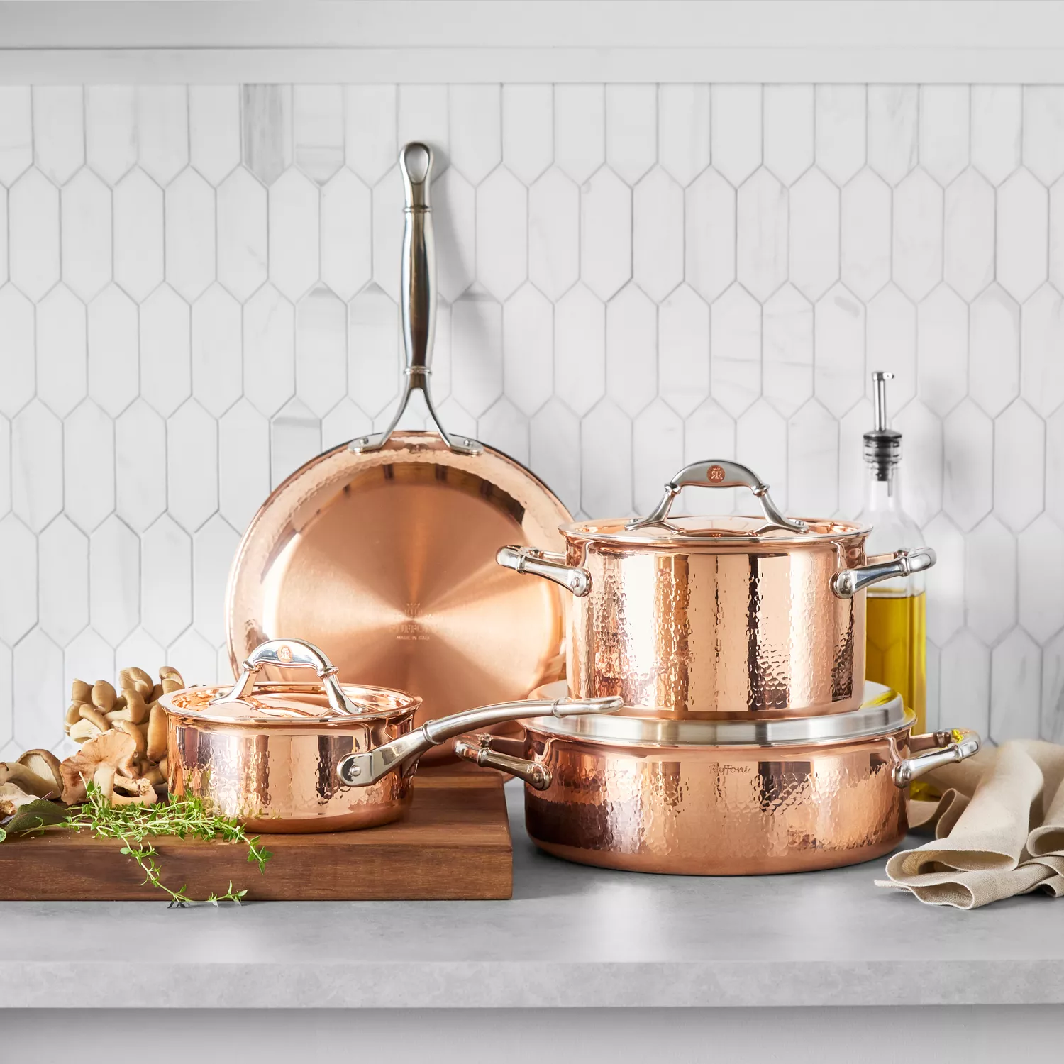 Hammered Rose Gold 22 Piece Cookware and Bakeware Set