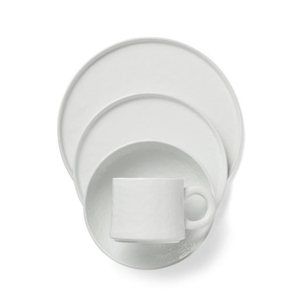 Sur La Table Coupe 16-Piece Dinnerware Set