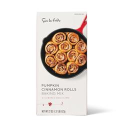 Sur la table Pumpkin Cinnamon Rolls Mix