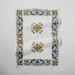 Sur La Table Deruta-Style Linen Kitchen Towel A delightfully whimsical addition to the kitchen