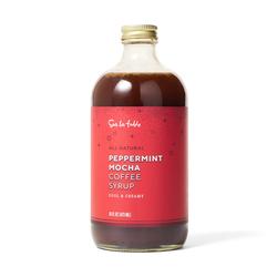 Sur la table Peppermint Mocha Coffee Syrup