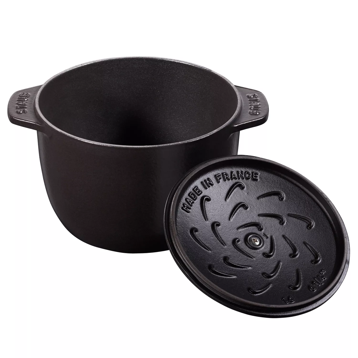 Staub Petite Round Oven, 1.5 qt.