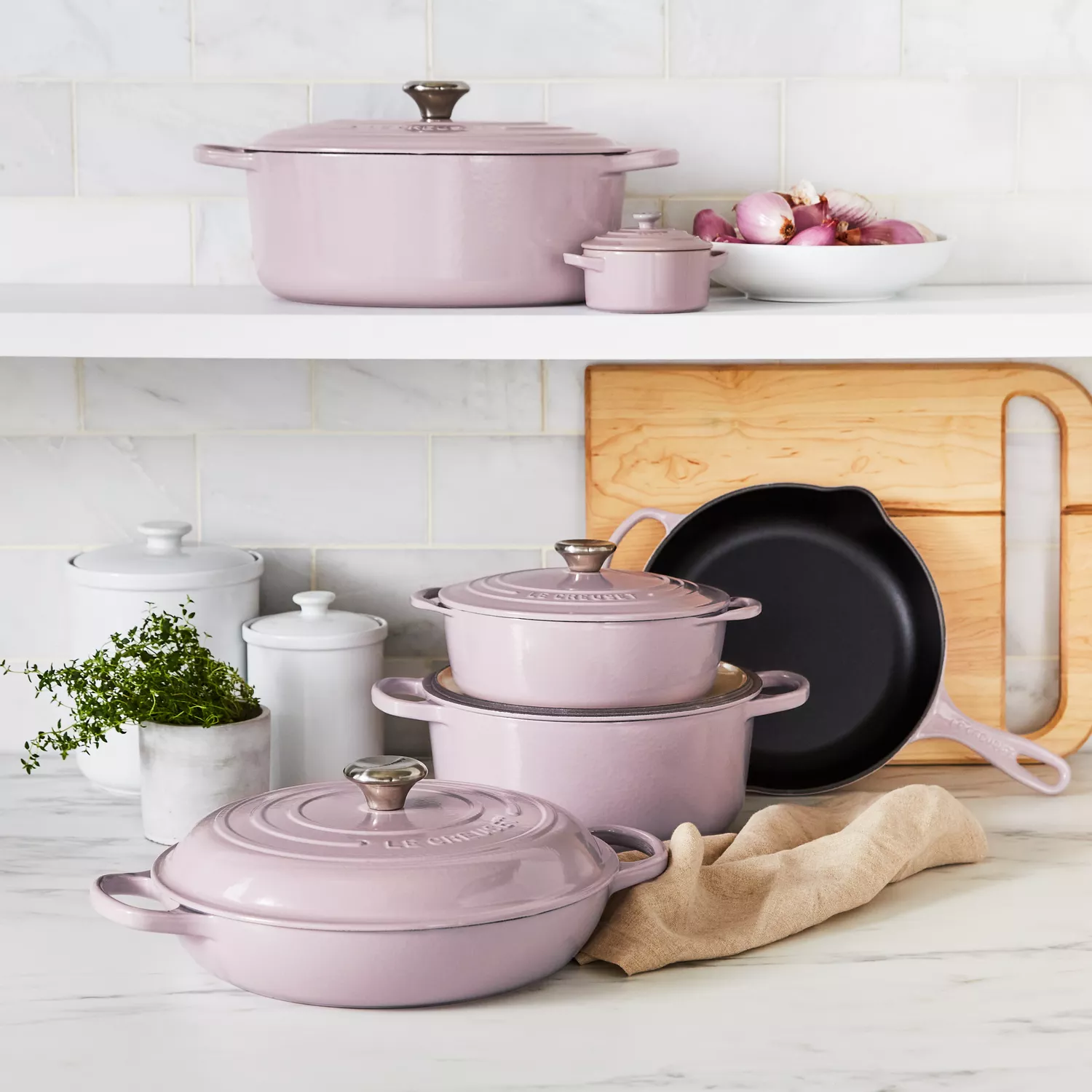 Le Creuset Signature Cast-Iron Skillet, 10.25"