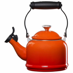 Le Creuset Demi Teakettle, Flame Great tea kettle!!