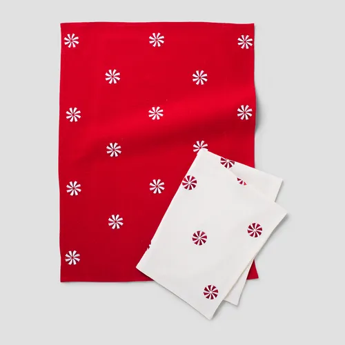 Sur la table Embroidered Peppermint Towels, Set of 2