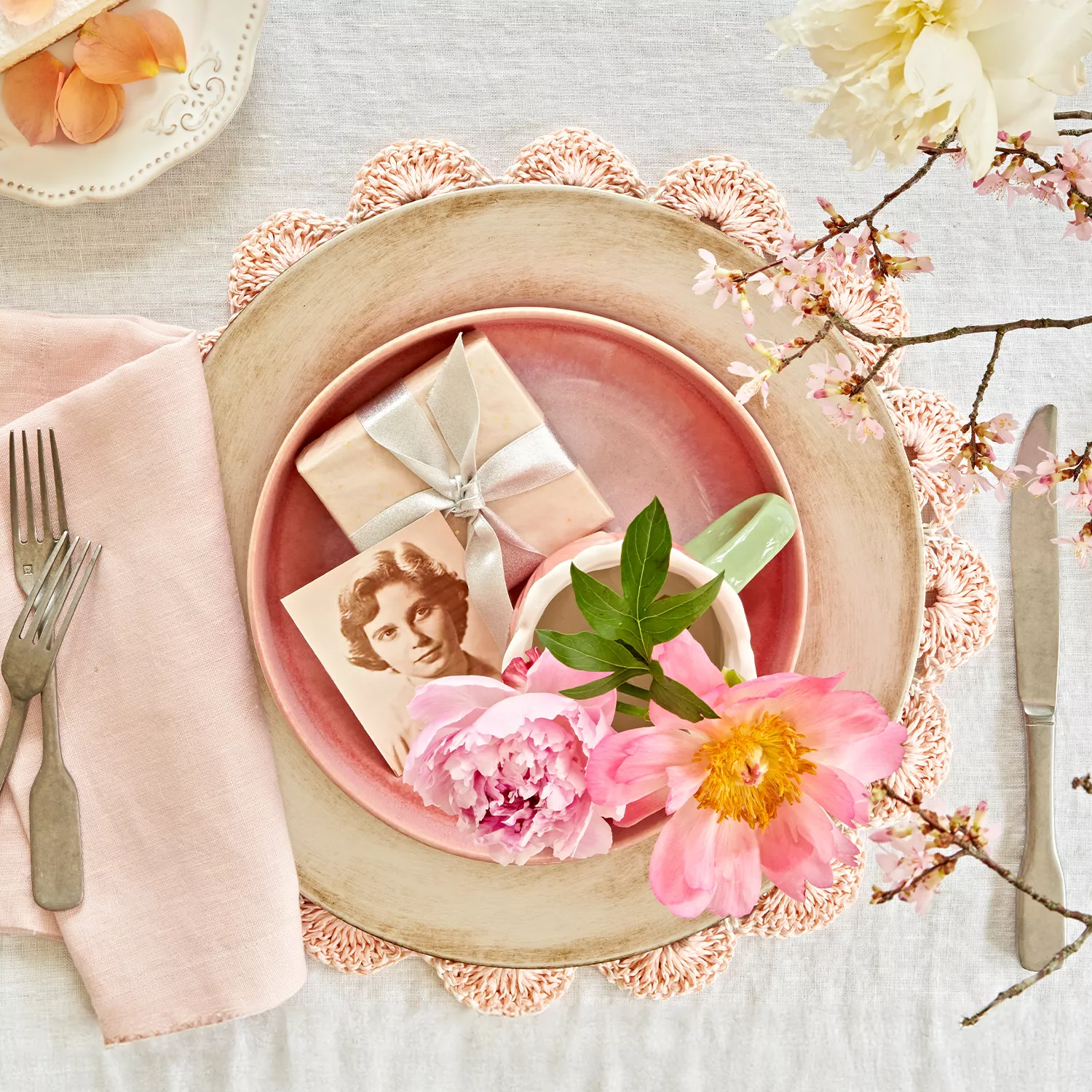 Sur La Table Flower Placemat