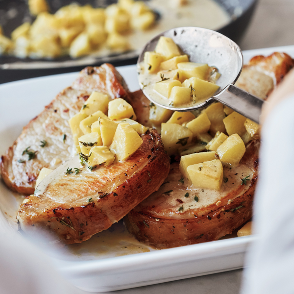 Pork Medallions with Pears and Thyme