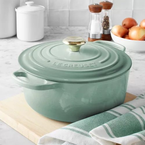 Le Creuset Signature Round Dutch Oven, 5.5 Qt.