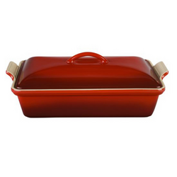 Le Creuset Heritage Covered Baker, 4 qt. Nice covered baking dish! Love the bright colors it comes in! Lovely glossy finish