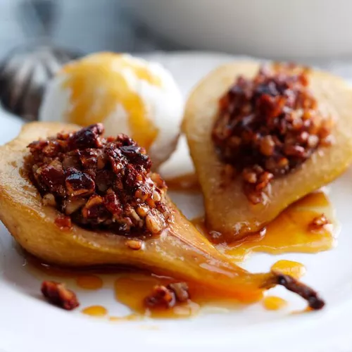 Baked Pears with Pecans and Maple Syrup