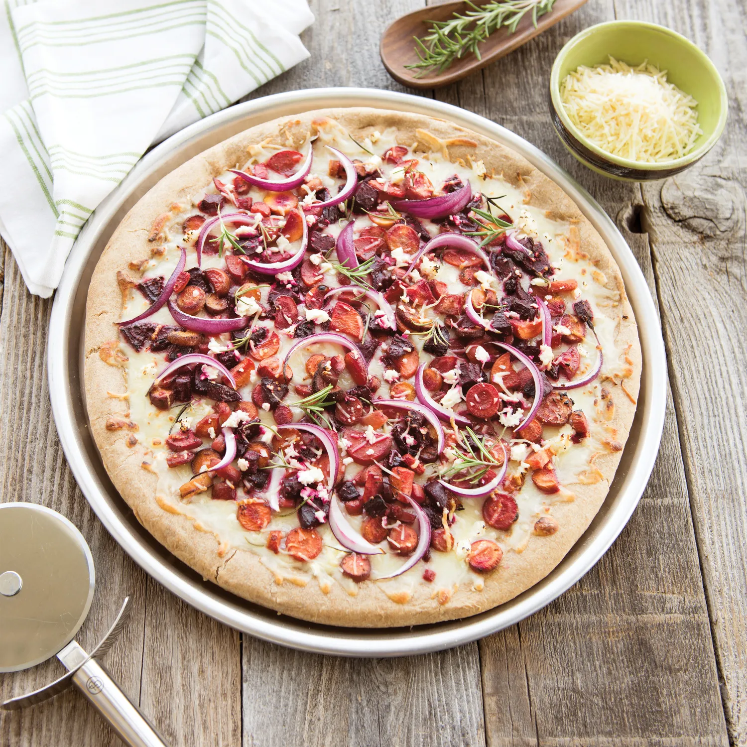 Nordic Ware Chicago Deep Dish 14" Pizza Pan