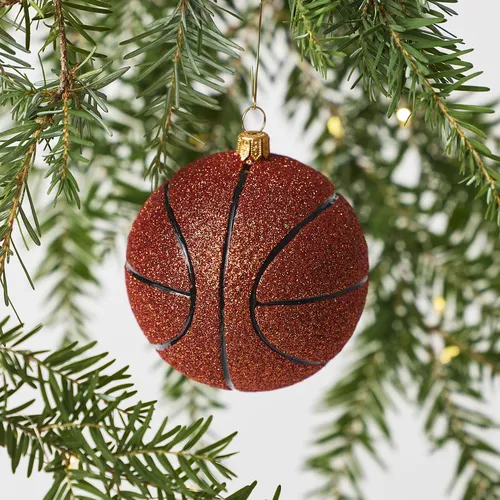 Sur la table Basketball Ornament