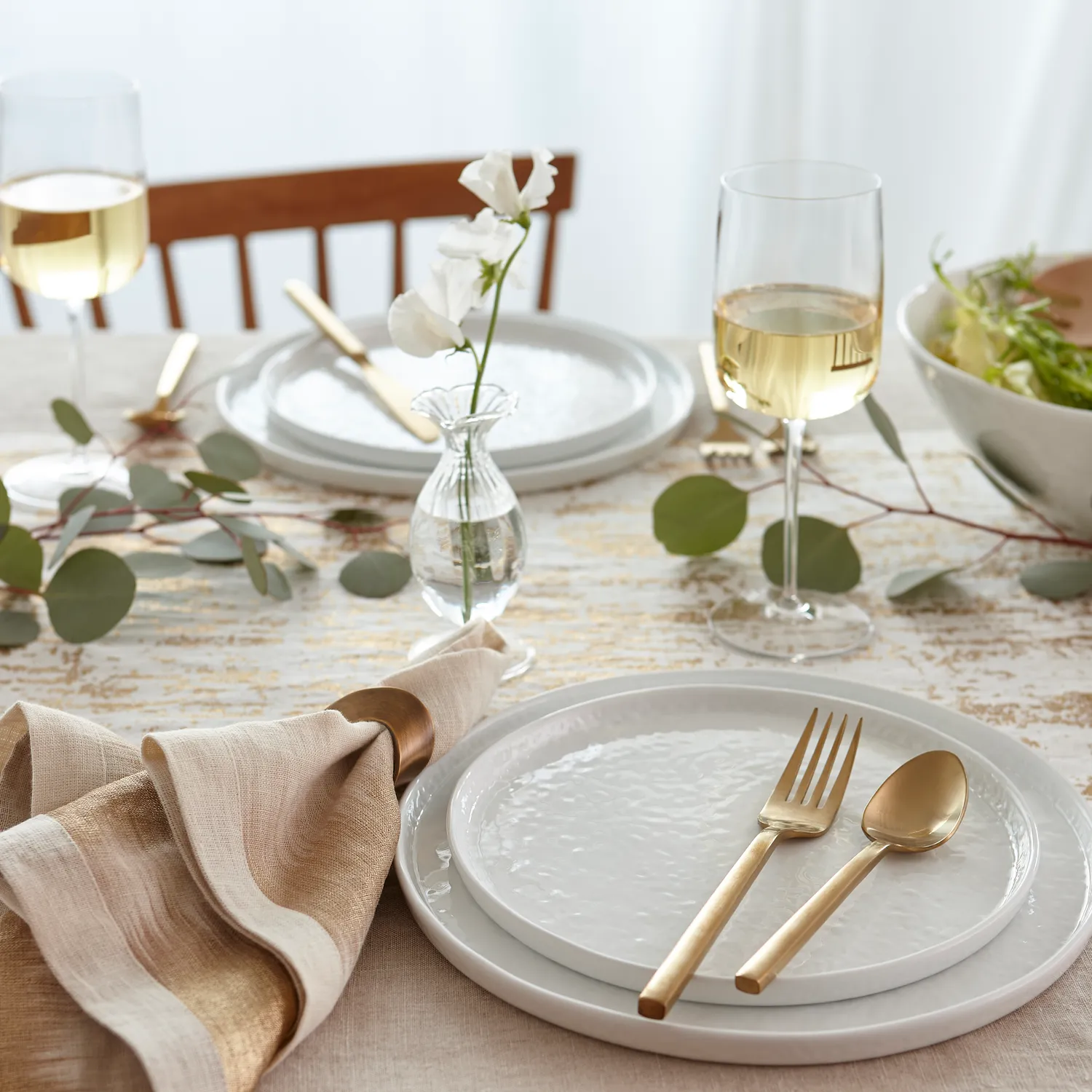 Sur La Table Coupe 16-Piece Dinnerware Set