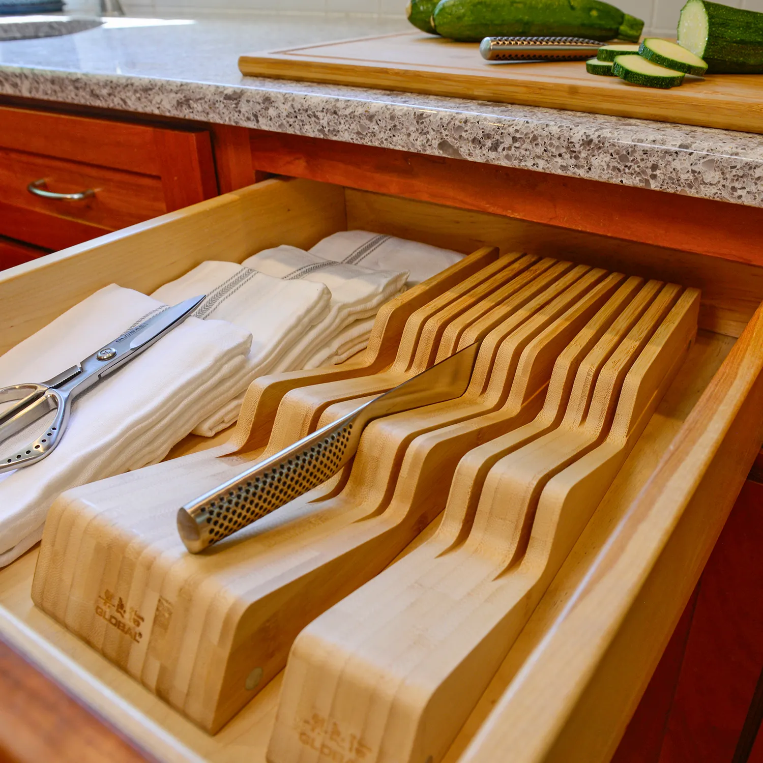 Global Seiso Element In-Drawer Knife Storage