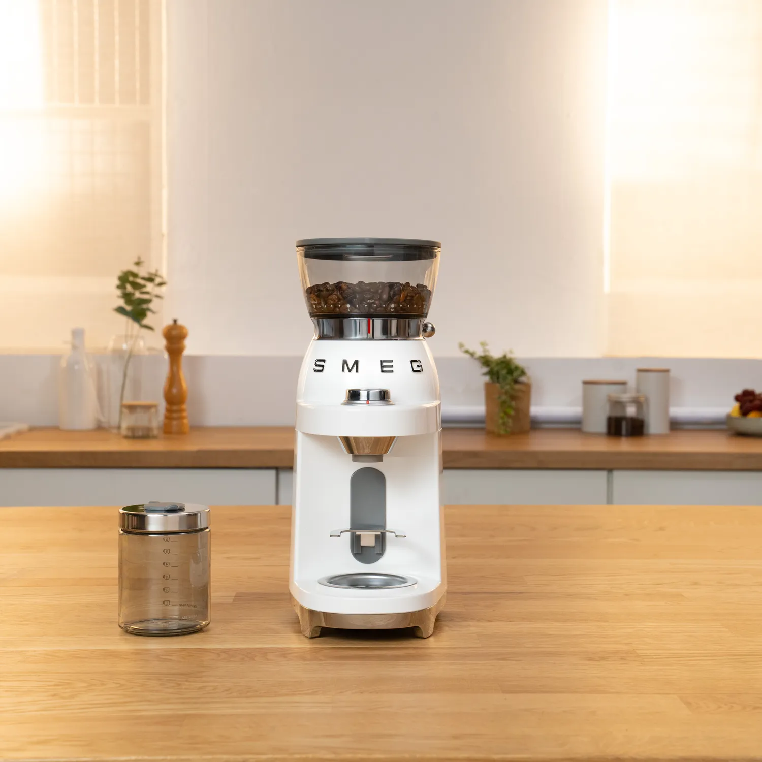 Smeg 50s Retro Style Aesthetic Espresso Coffee Grinder