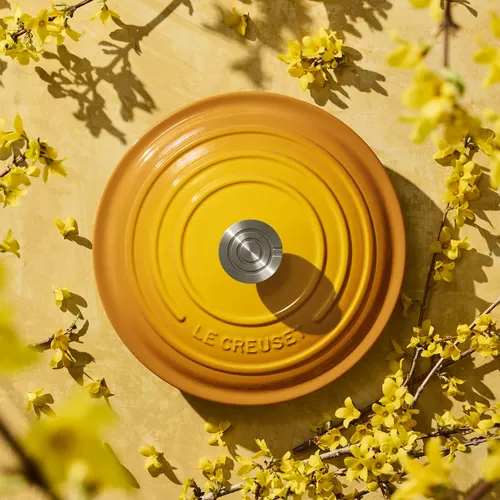 Le Creuset Signature Round Dutch Oven, 5.5 Qt.