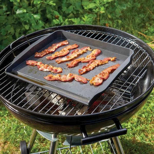 Nordic Ware Backsplash Griddle - thumbnail 2