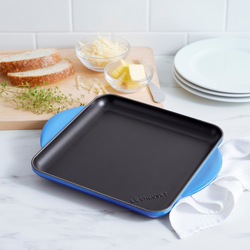 Le Creuset Square Griddle, 9.5&#34;