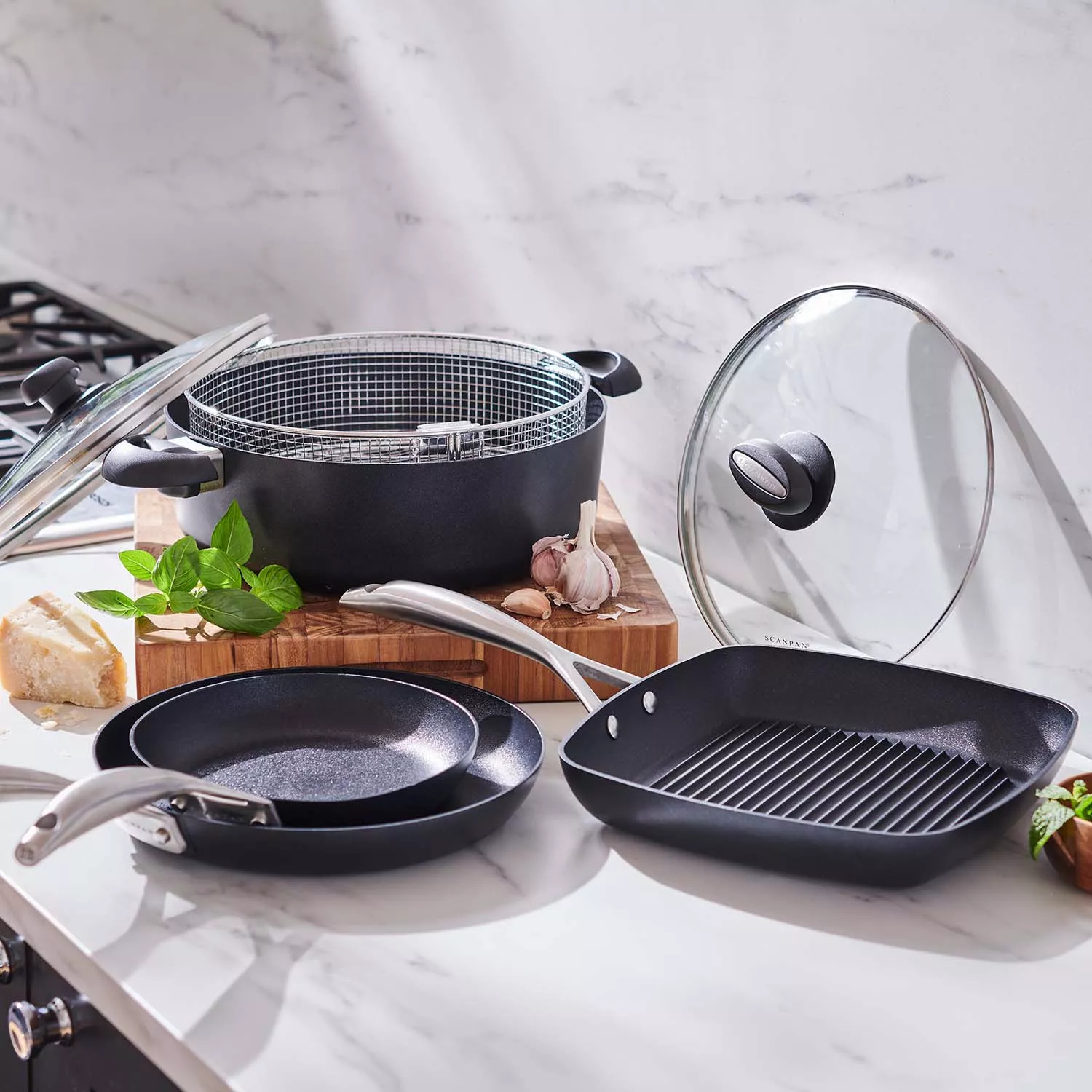 Scanpan ES5 Braiser with Lid and Fry Basket