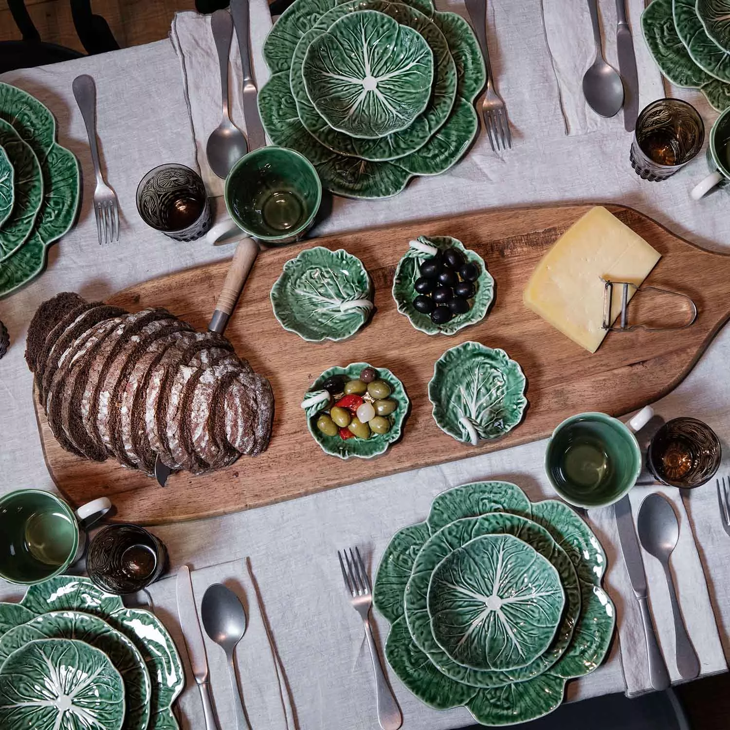 Bordallo Pinheiro Cabbage Green Dinner Plate