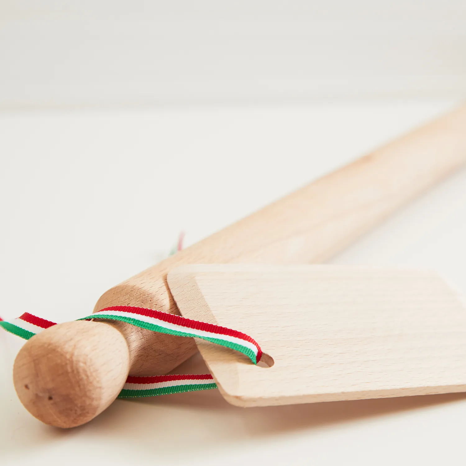 Verve Culture Pasta Roller Set