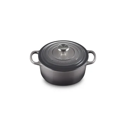 Le Creuset Signature Round Dutch Oven, 2 qt.