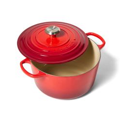 Le Creuset Signature Deep Round Dutch Oven, 6.5 qt. Great Dutch Oven