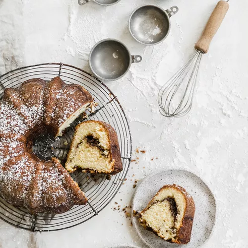 Cinnamon-Streusel Sour Cream Coffee Cake