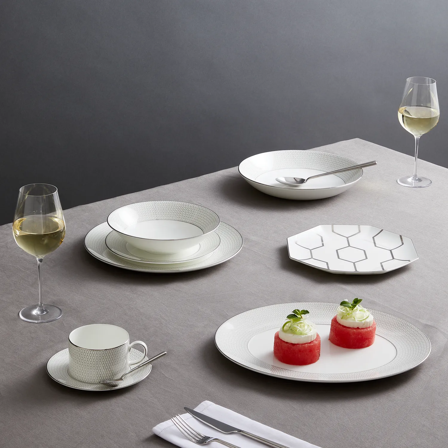 Wedgwood Gio Platinum Pasta Bowl