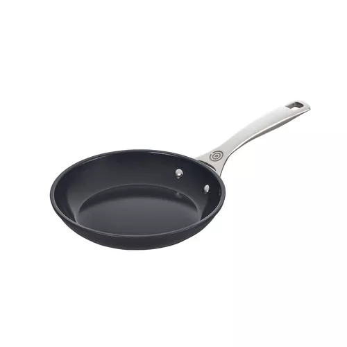 Le Creuset Essential Ceramic Nonstick Shallow Skillet