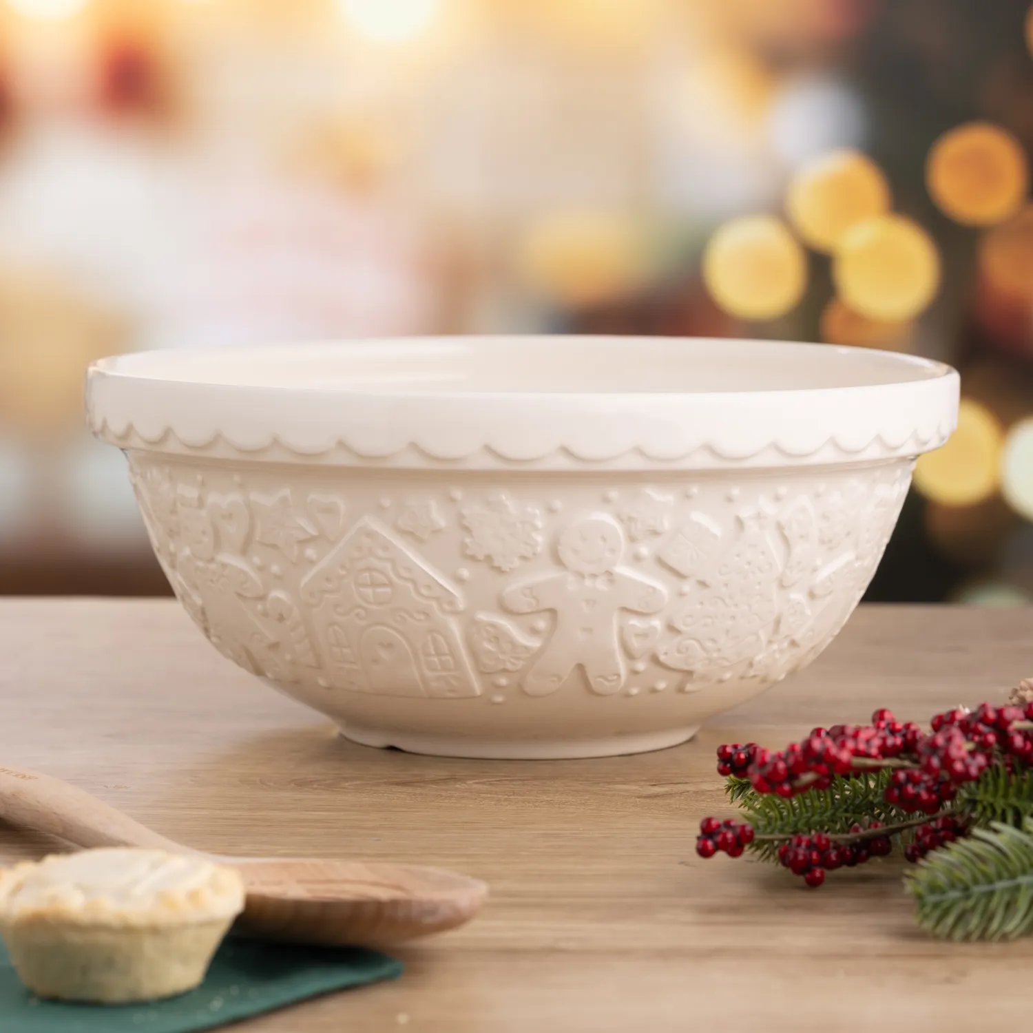Mason Cash Gingerbread Lane Cream Mixing Bowl, 2.85 qt
