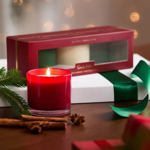 Sur la table Holiday 3-Piece Candle Gift Set