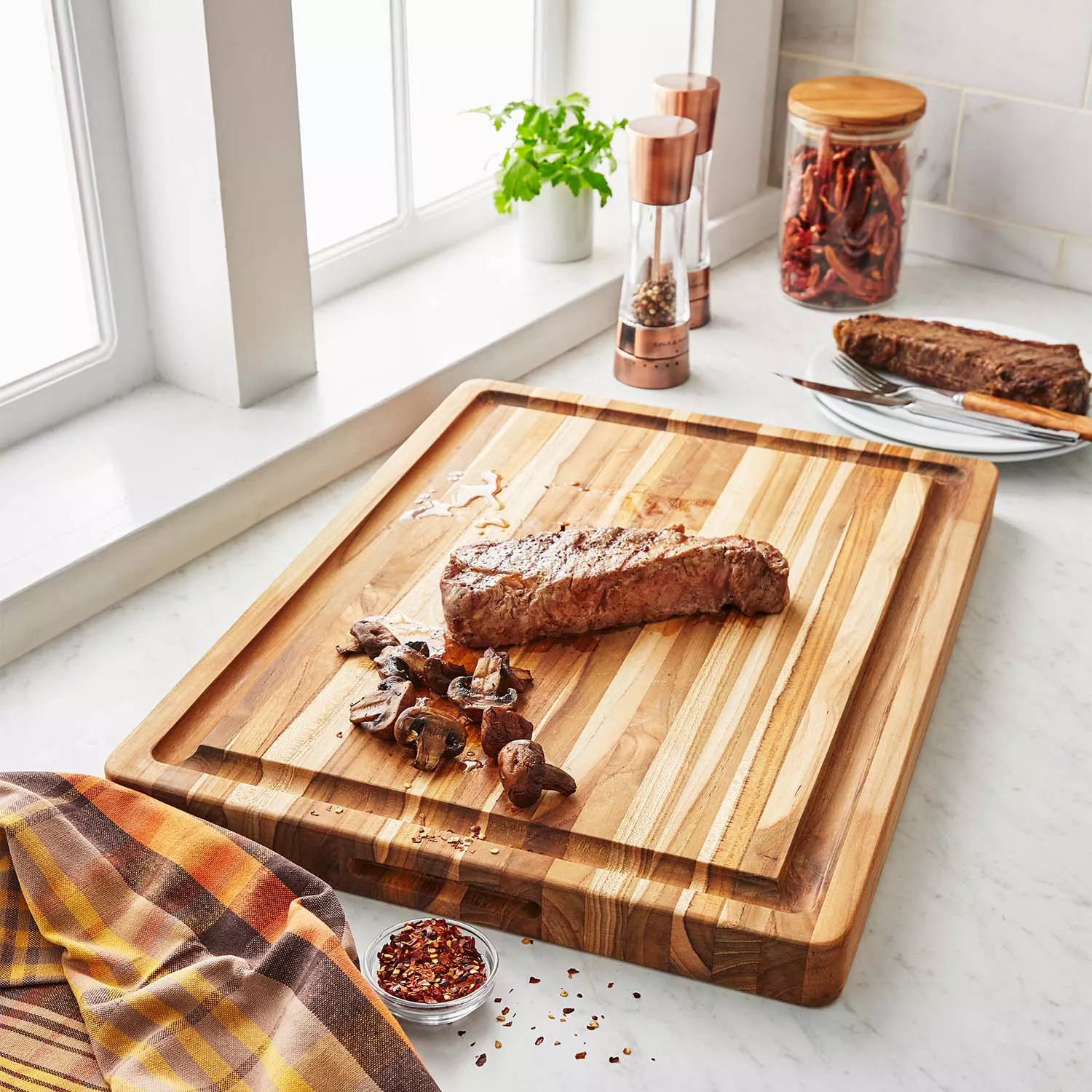 Teakhaus Heavy-duty Reversible Board with Juice Canal and Hand Grips