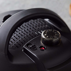 Instant Pot Pro Multi-Use Pressure Cooker