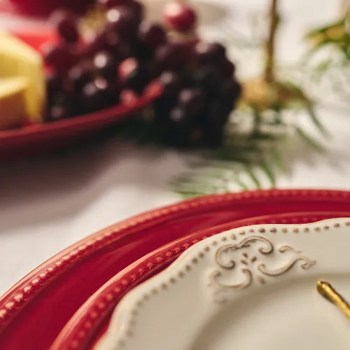 Sur la table Pearl Red Salad Plate