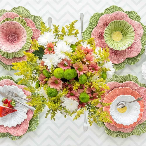 Bordallo Pinheiro Maria Flor Cosmos Fruit Plates, Set of 4