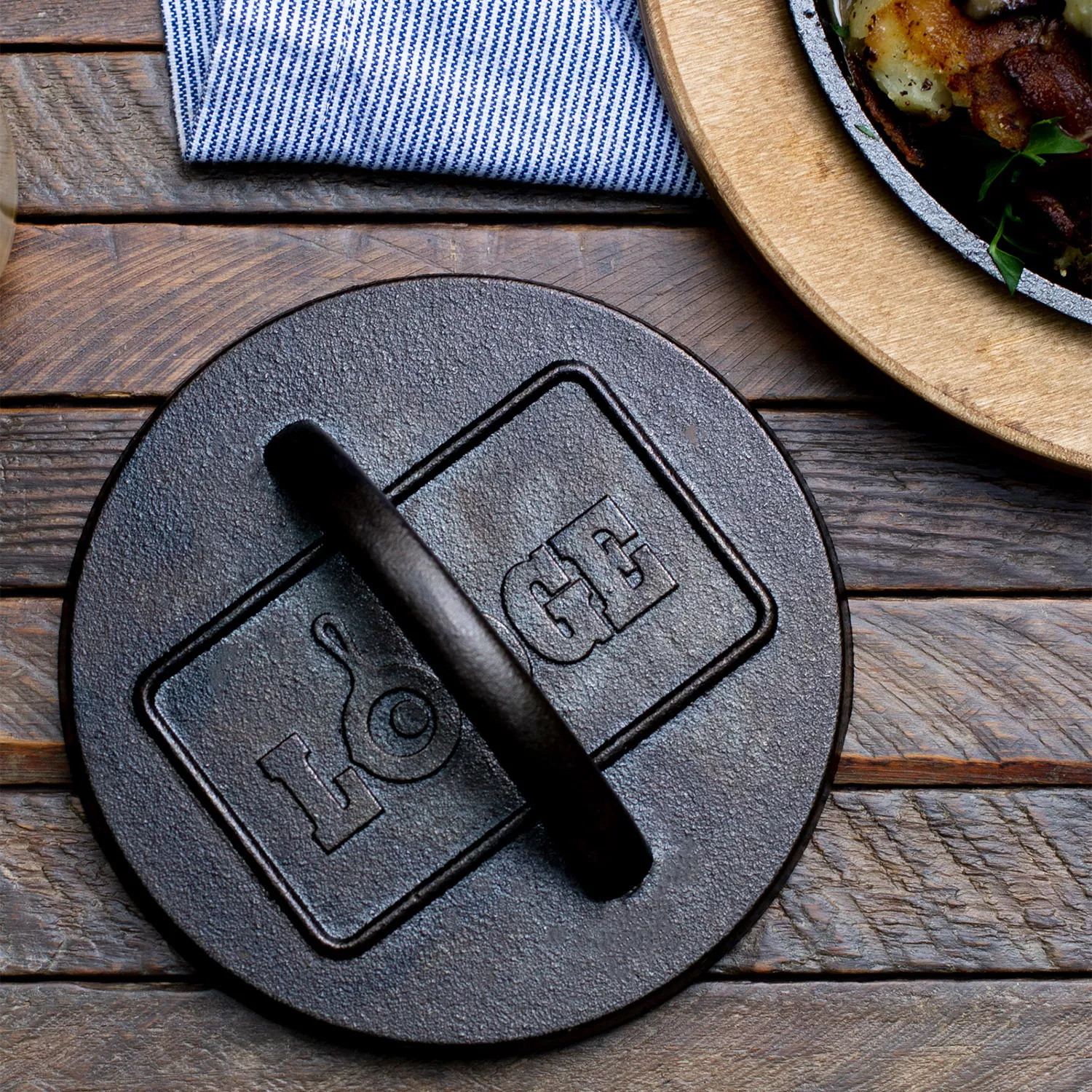 Lodge Seasoned Cast Iron Burger Press, 6.25"