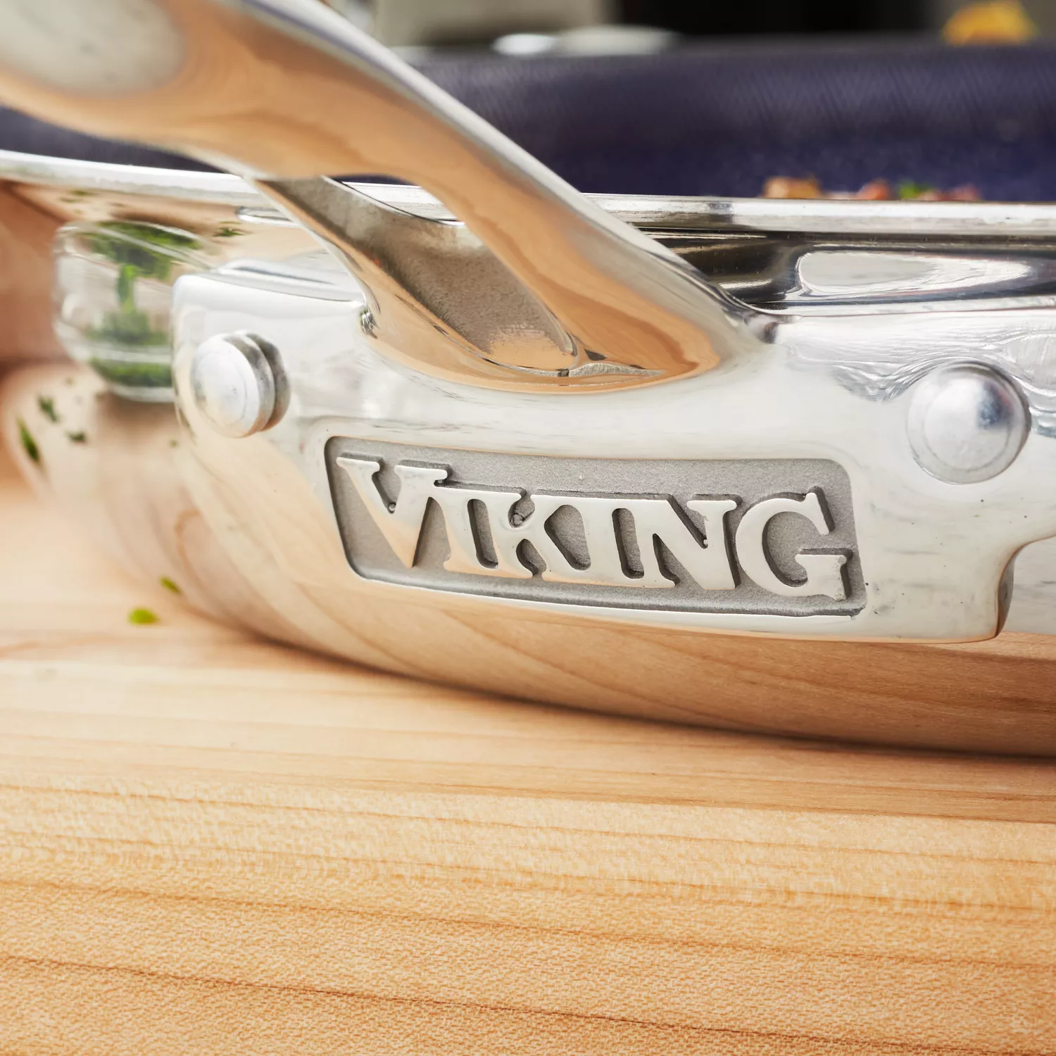 Viking PerformanceTi 4-ply Titanium 2 Piece Fry Pan Set, 9.5 & 11-inch