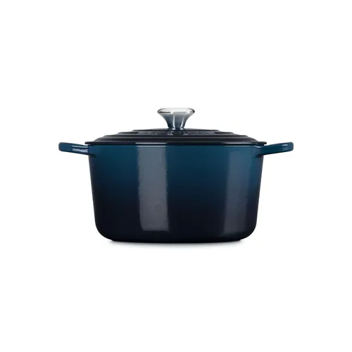 Le Creuset Signature Deep Round Dutch Oven, 6.5 qt.